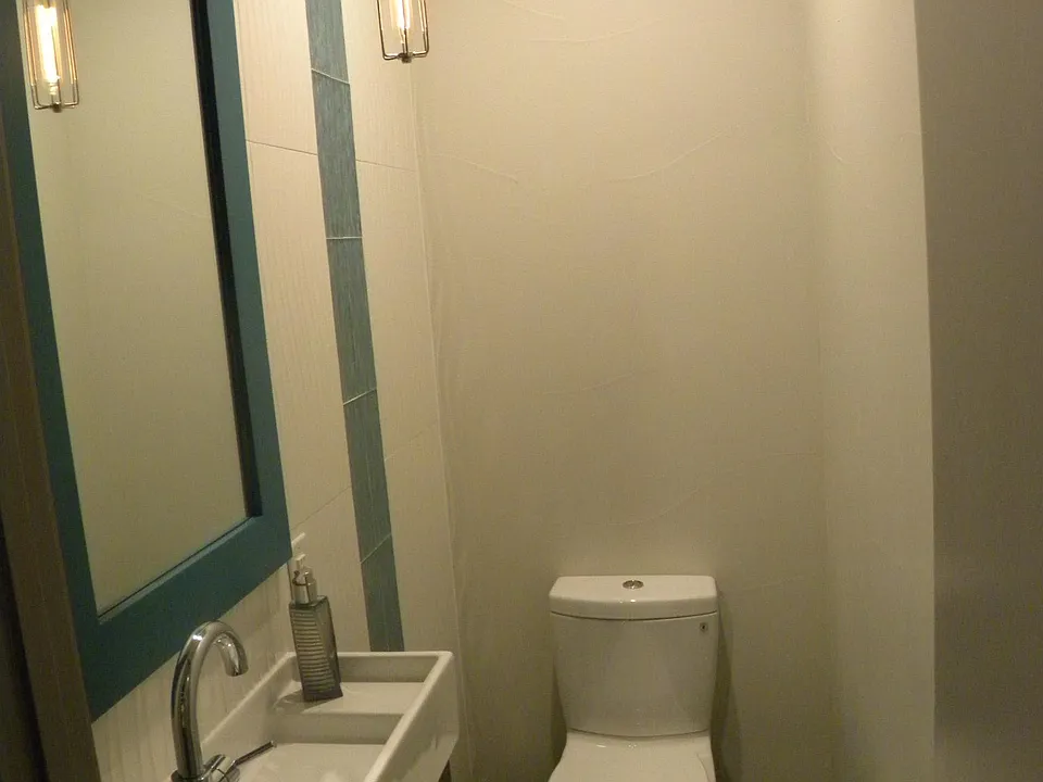 Powder Bath on fist floor