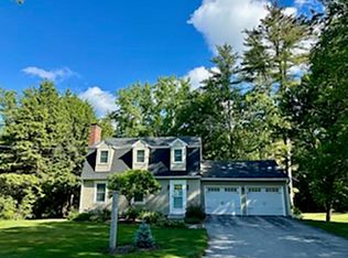 15 Presidential Rd, Bedford, NH 03110