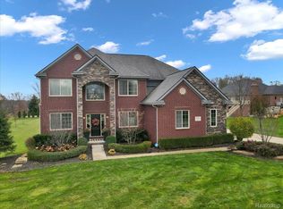 3586 High View Dr, Oxford, MI