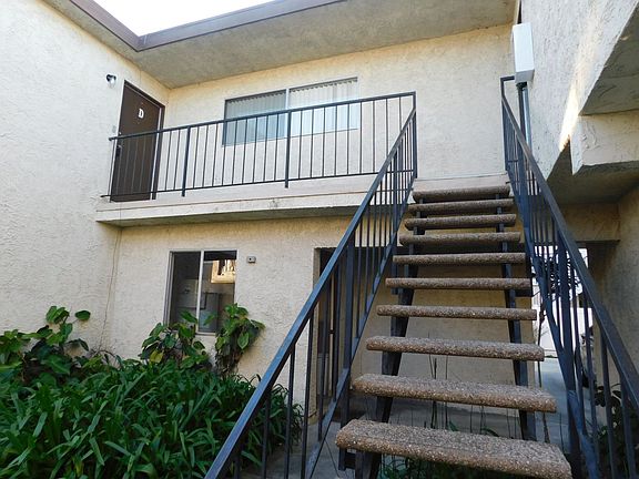 2nd image of 16842 Lynn Ln #D