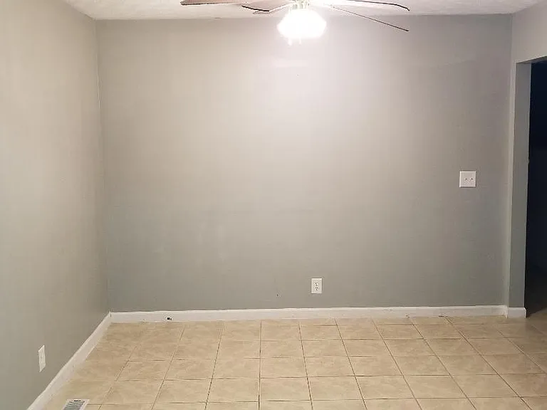 180 Maple Dr — Photo 12