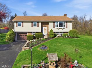 325 N Colebrook Rd, Manheim, PA 17545