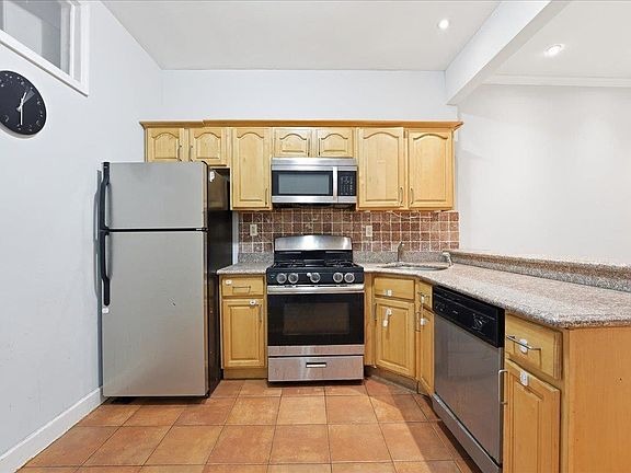 2nd image of 155A Sherman Ave APT 2