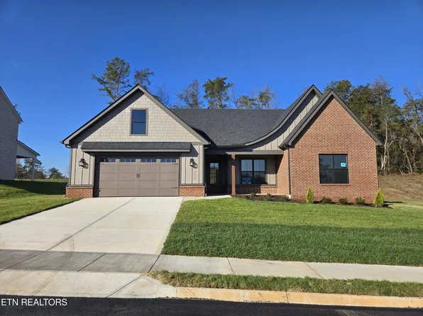 221 Limelight Ln, Lenoir City, TN 37772
