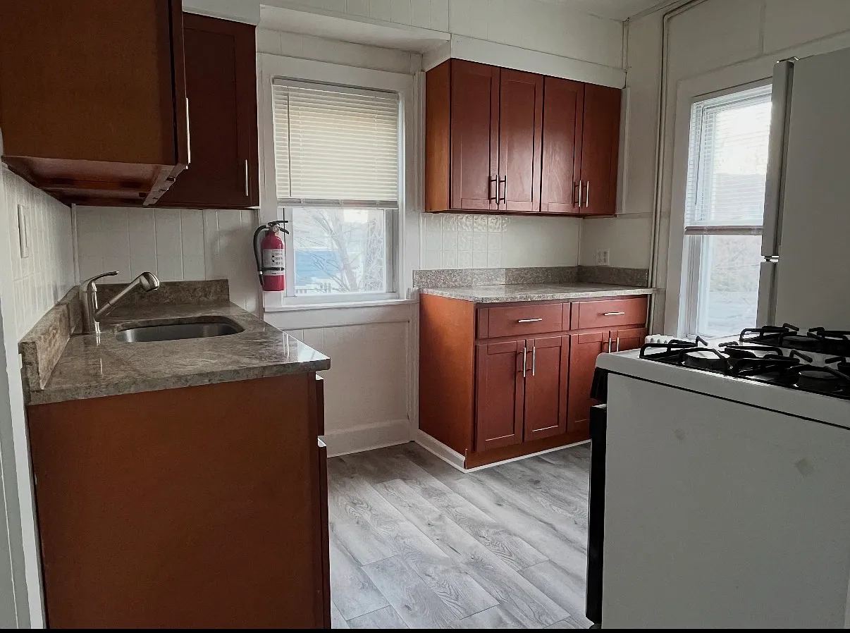2 bed, $2,350 — Photo 2