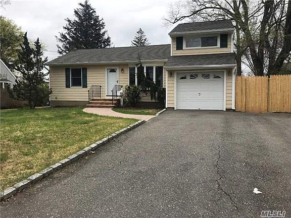2nd image of 36 Peachtree Ln