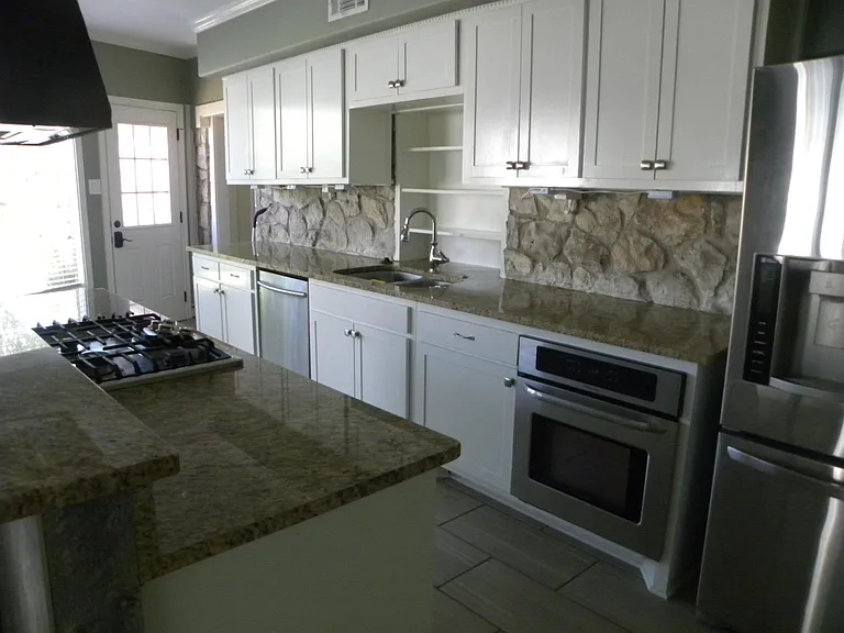 401 Cole St #B — Photo 2