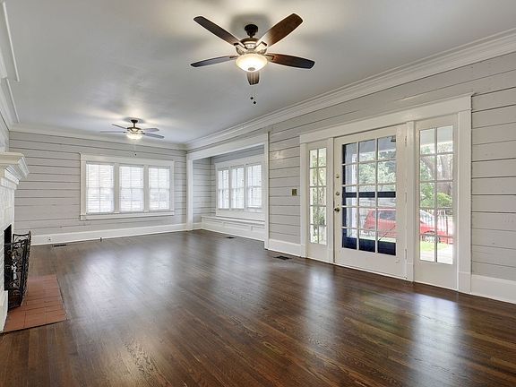 3rd image of 903 Shoal Cliff Ct