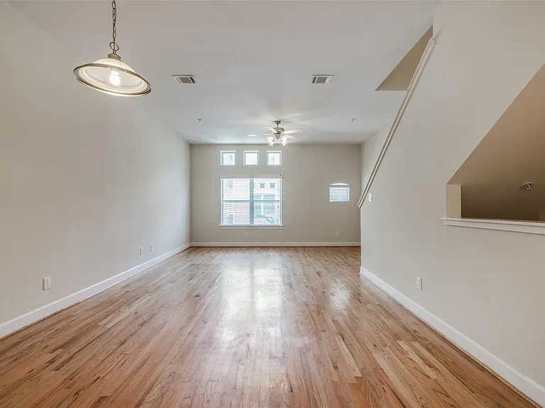 2710 Hullsmith Dr #401 — Photo 8