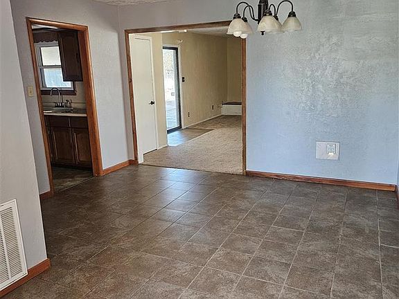 4th image of 3407 NW Kinyon Ave