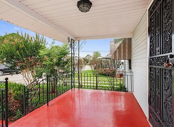 3rd image of 4915 Spain St