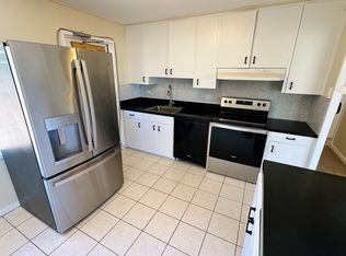 5272 Lower Honoapiilani Rd, Lahaina, HI 96761