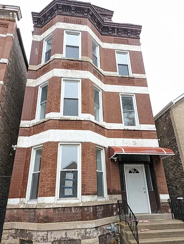 2918 S Union Ave #1 Photo 1
