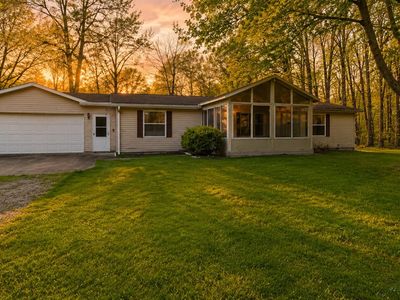 2900 Pointer Dr, Saginaw, MI, 48609