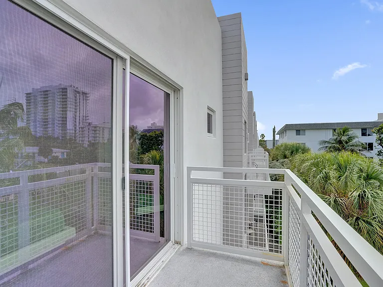 1347 N Ocean Blvd — Photo 36