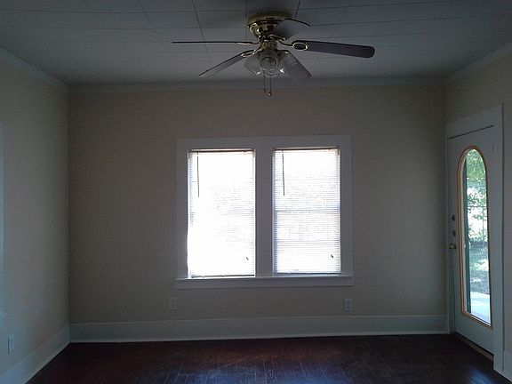 3rd image of 5304 Amherst Ave