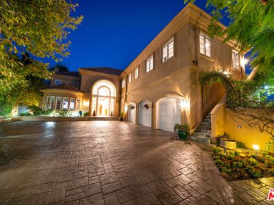 2270 Worthing Ln, Los Angeles, CA, 90077