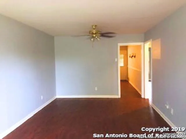 Building Photo - 213 Sunnyland Dr