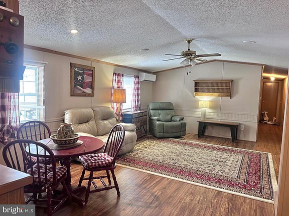 2nd image of 226 Edgewood Ave