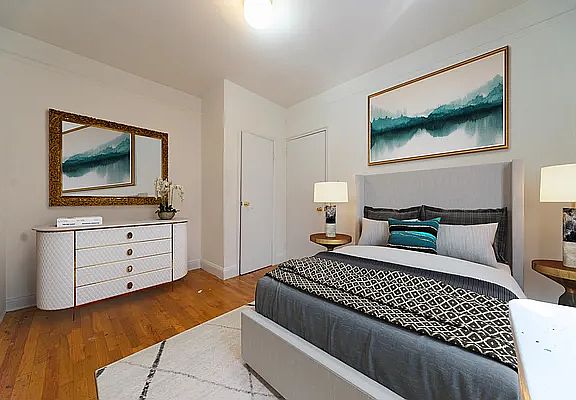 5th image of 210 E 38th St APT 5H