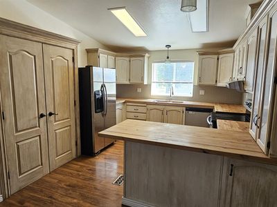 306 Gendron Rd W, Round Mountain, NV, 89045