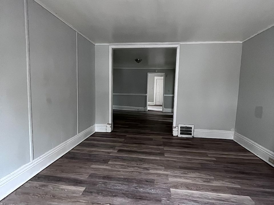 2nd image of 128 Rhode Is #1