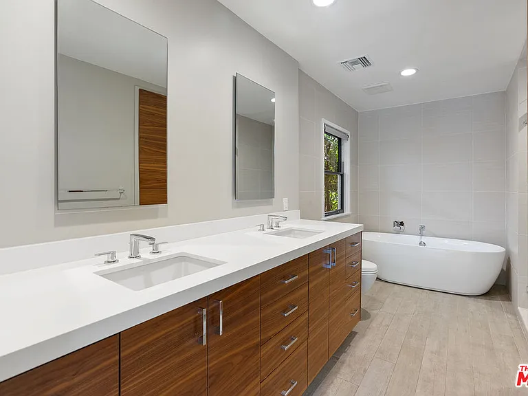 12939 Dickens St — Photo 13