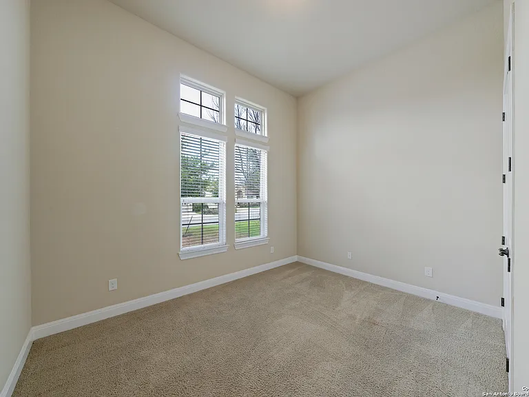 42 Avalon Park — Photo 26