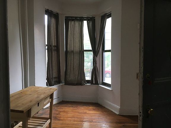 5th image of 84 Herkimer St APT 2