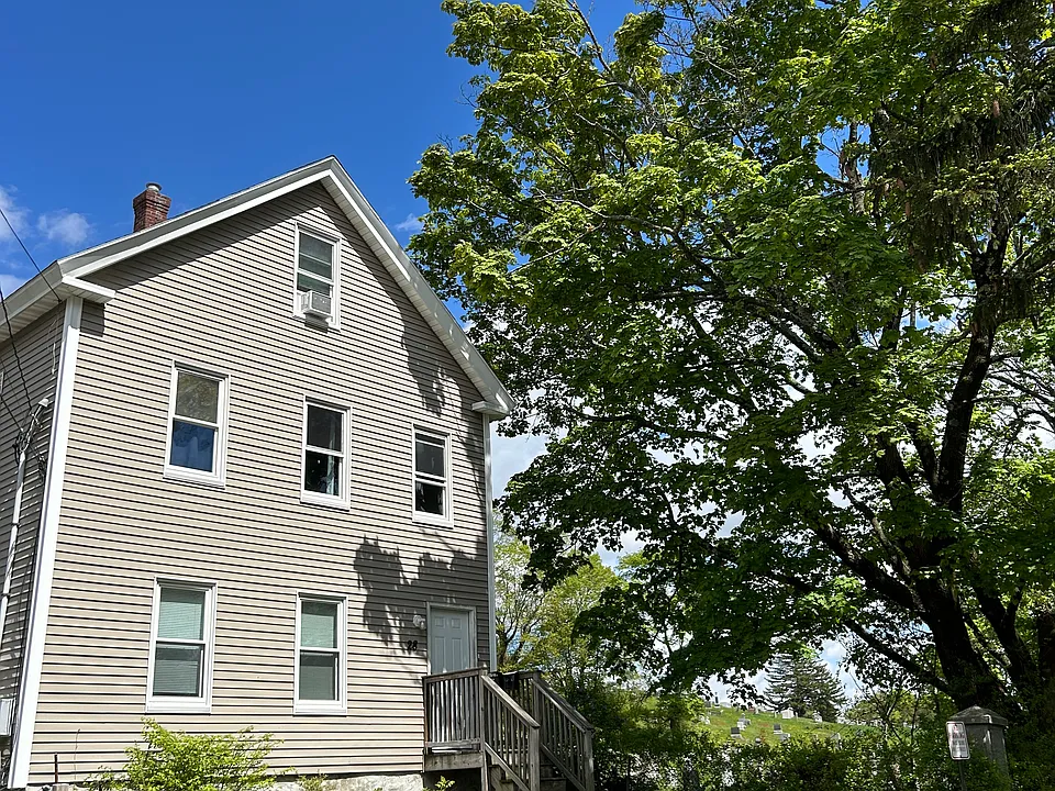 28 Beach St #2
