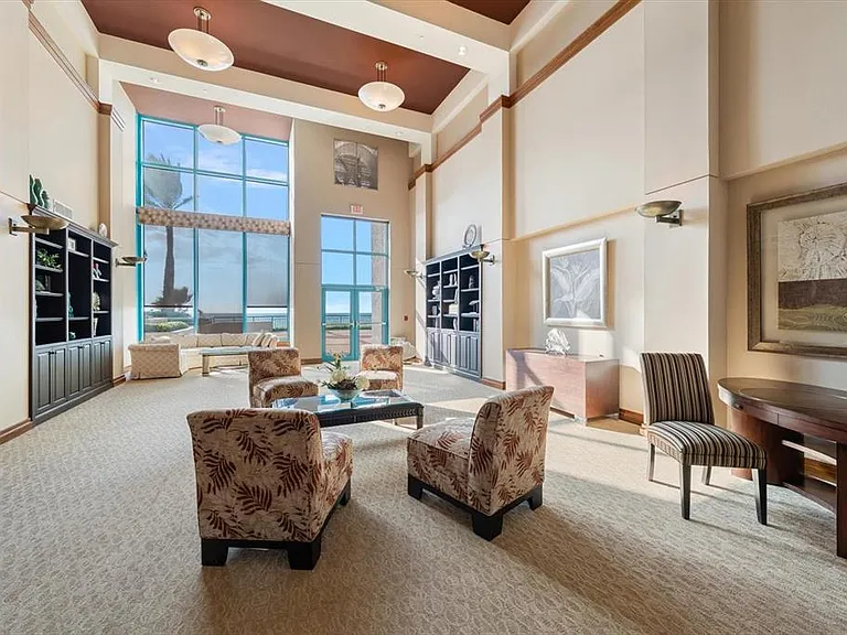 1560 Gulf Blvd #304 — Photo 43