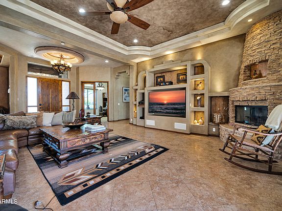 3rd image of 1423 E BREEZY Court