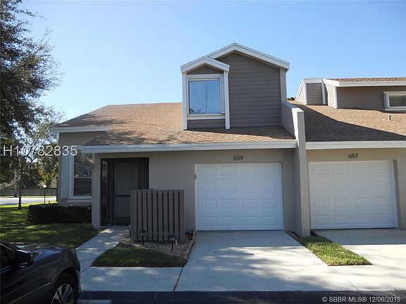 3rd image of 659 Woodgate Ln #A