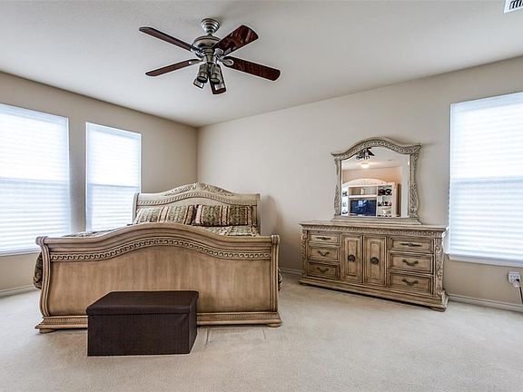 4th image of 1739 Chadwick Dr