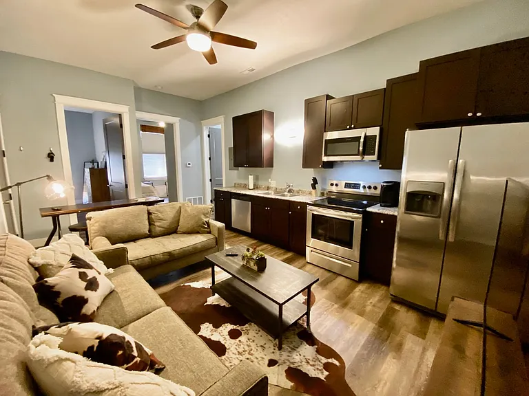 320 W Wyatt Earp Blvd #A-B — Photo 1