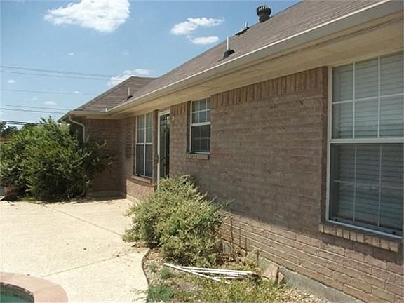 4th image of 904 Turkey Creek Ct