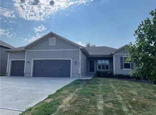 16908 Cross Creek Dr, Belton, MO 64012