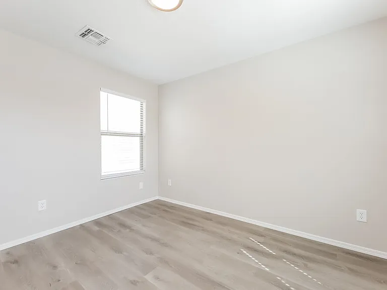 21160 E Munoz St — Photo 15