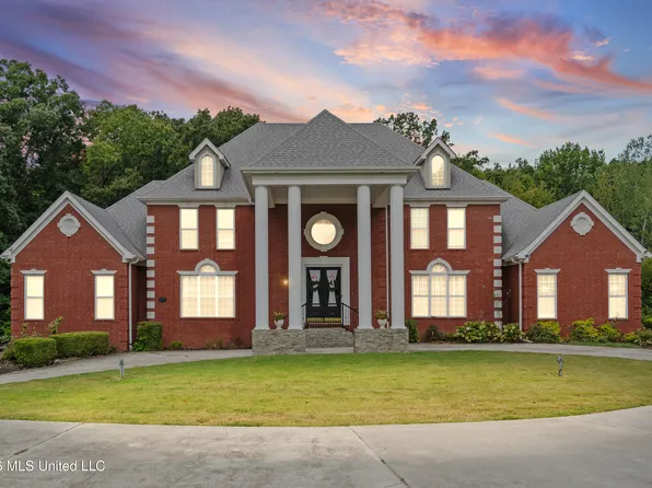 3903 Misty Oaks Ln, Nesbit, MS 38651