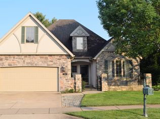 948 S Carriage Ave, Springfield, MO 65809