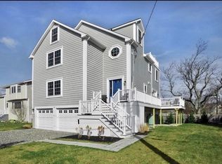 33 Warfield Ave, Hull, MA 02045