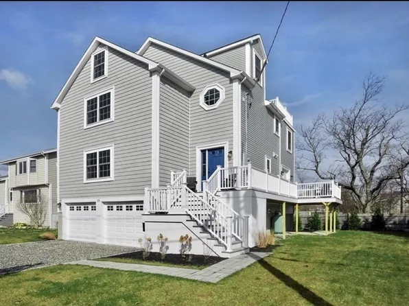 33 Warfield Ave, Hull, MA 02045