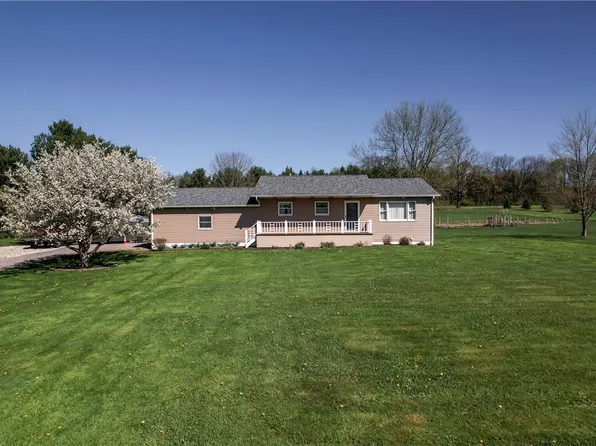 240 Hamburg Rd, Greenville, PA 16125