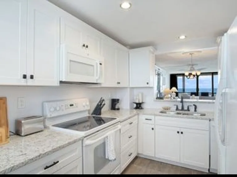 10600 S Ocean Dr #209 — Photo 41