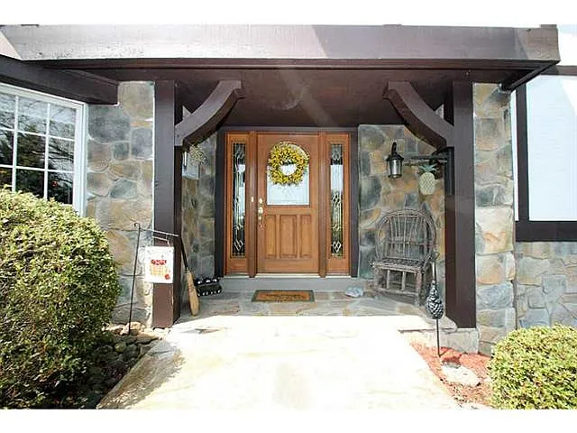 1871 Highpointe Ln photo 1