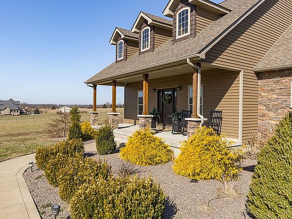 5th image of 5909 Feezor Rd