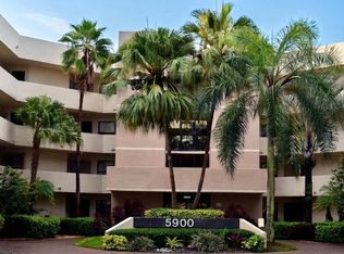 5900 Camino Del Sol #302, Boca Raton, FL 33433