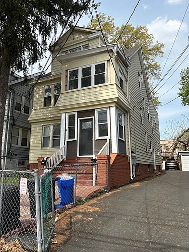 197 Hansbury Ave #2 Photo 1