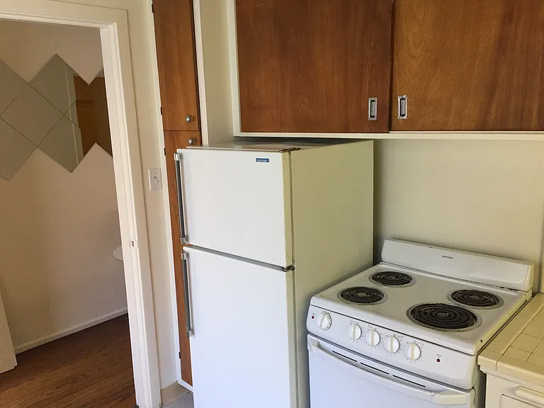 2110 Kittredge St #104 — Photo 8