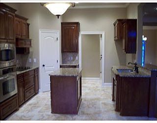 2nd image of 1009 N Point Pl